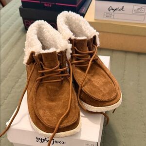 Gypsy Jazz Tan Ankle Booties with White Fleece